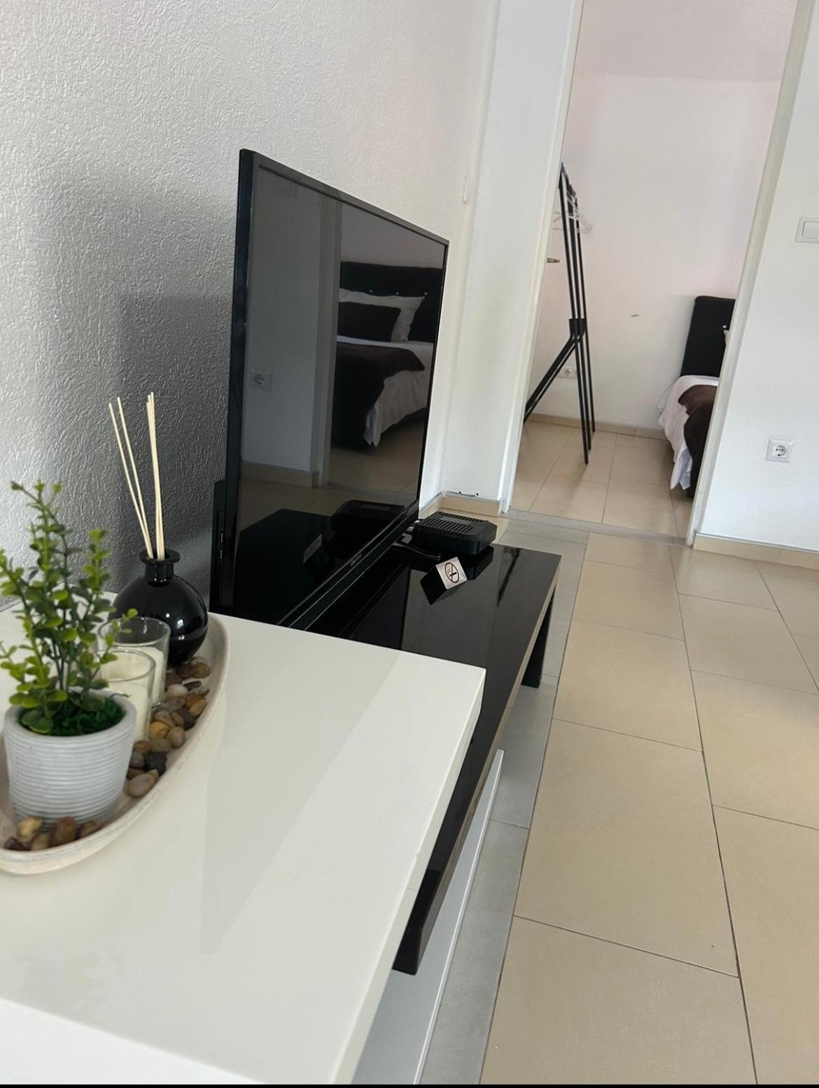 טוזלה Apartmani Star מראה חיצוני תמונה