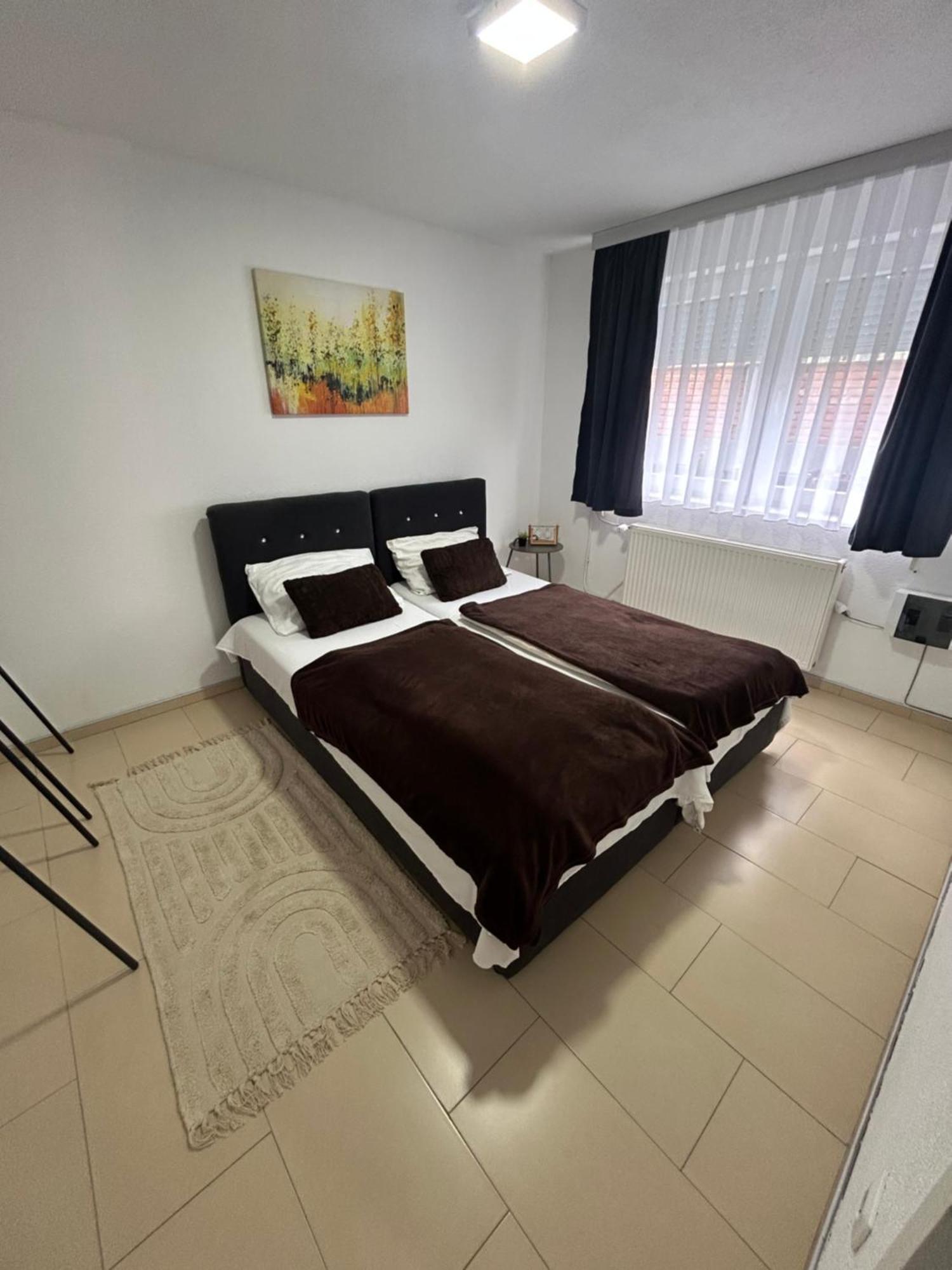טוזלה Apartmani Star מראה חיצוני תמונה
